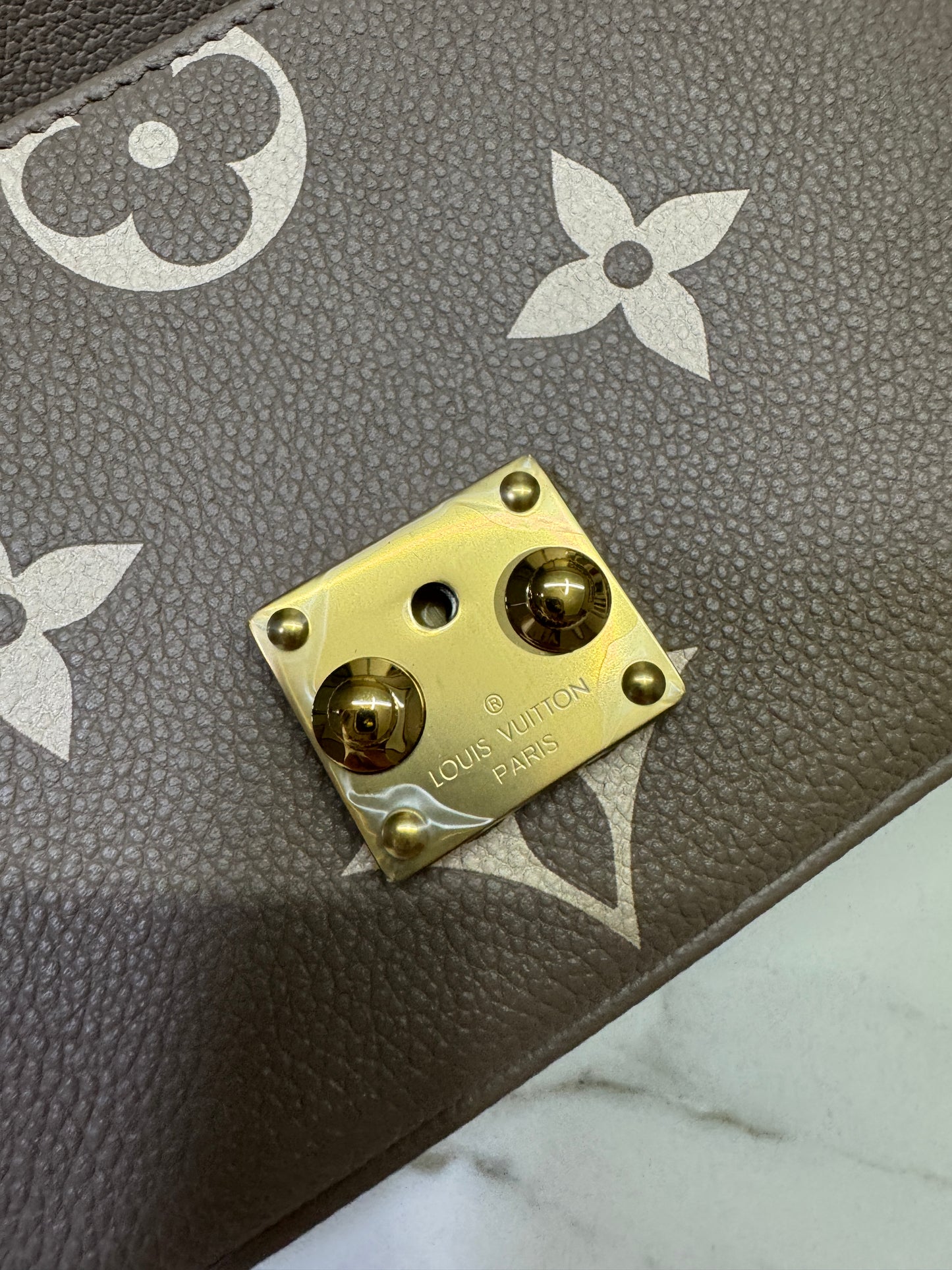 LV Pochette Metis 大象灰