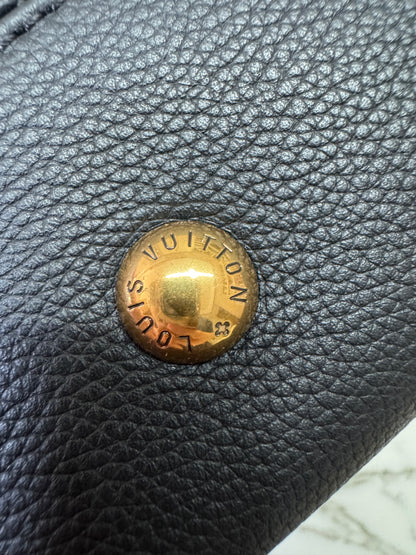 LV Low Key Hobo PM 黑色