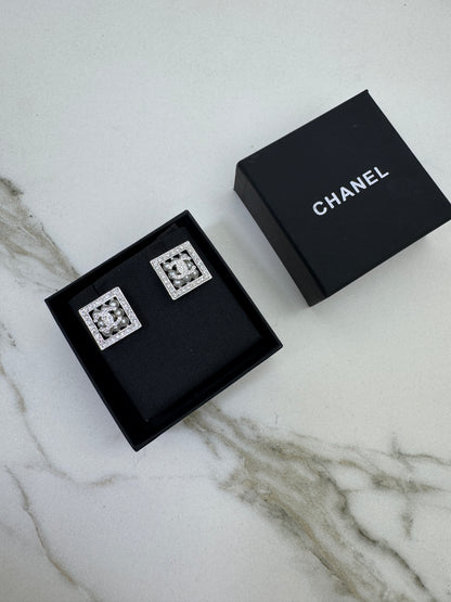 CHANEL 24S 方形珍珠水鑽耳環