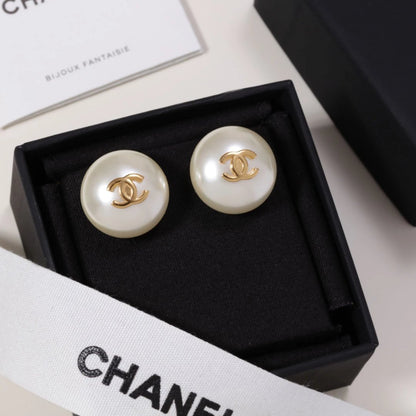 CHANEL 耳夾款