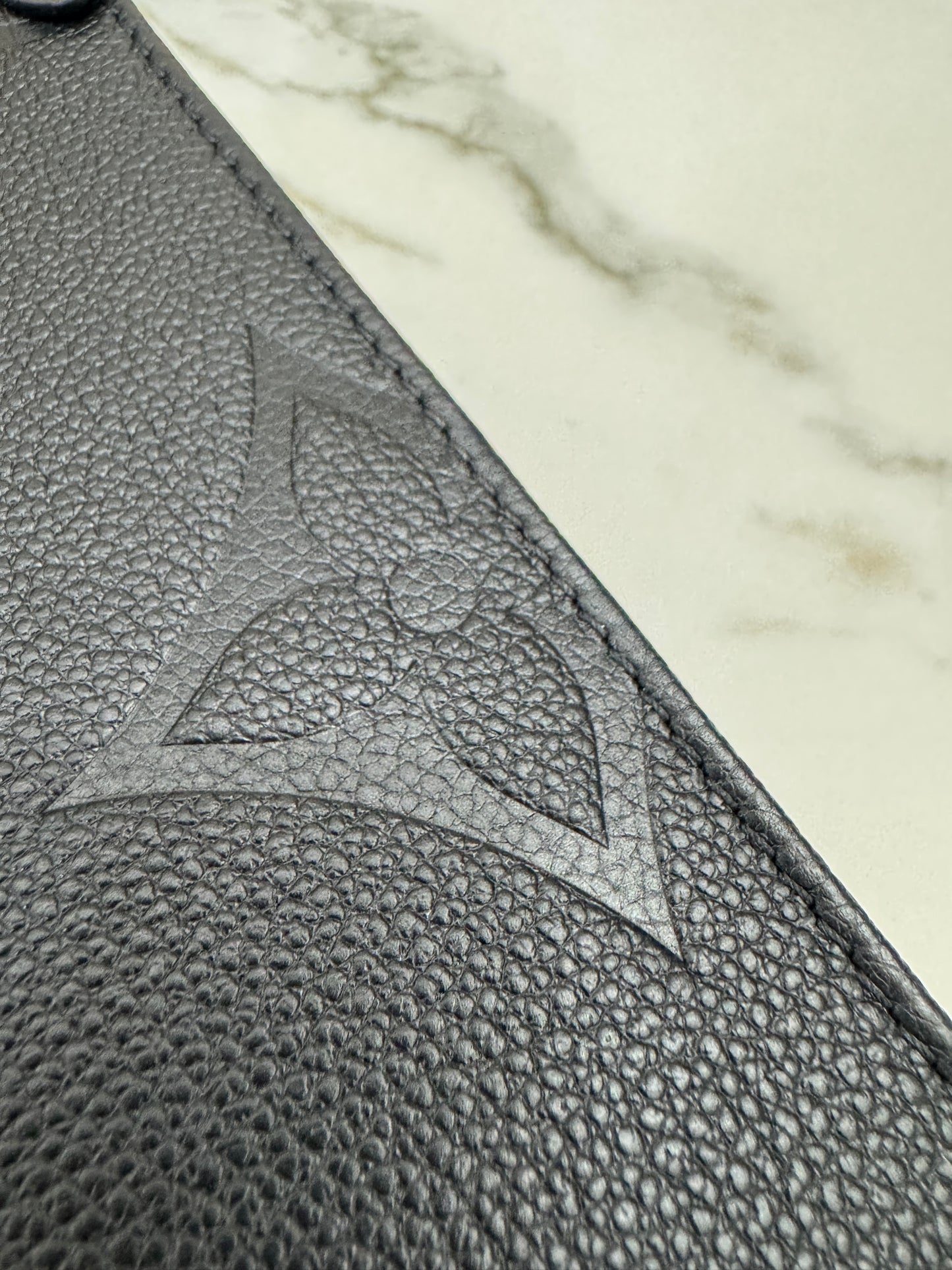 LV Onthego PM 黑色全皮