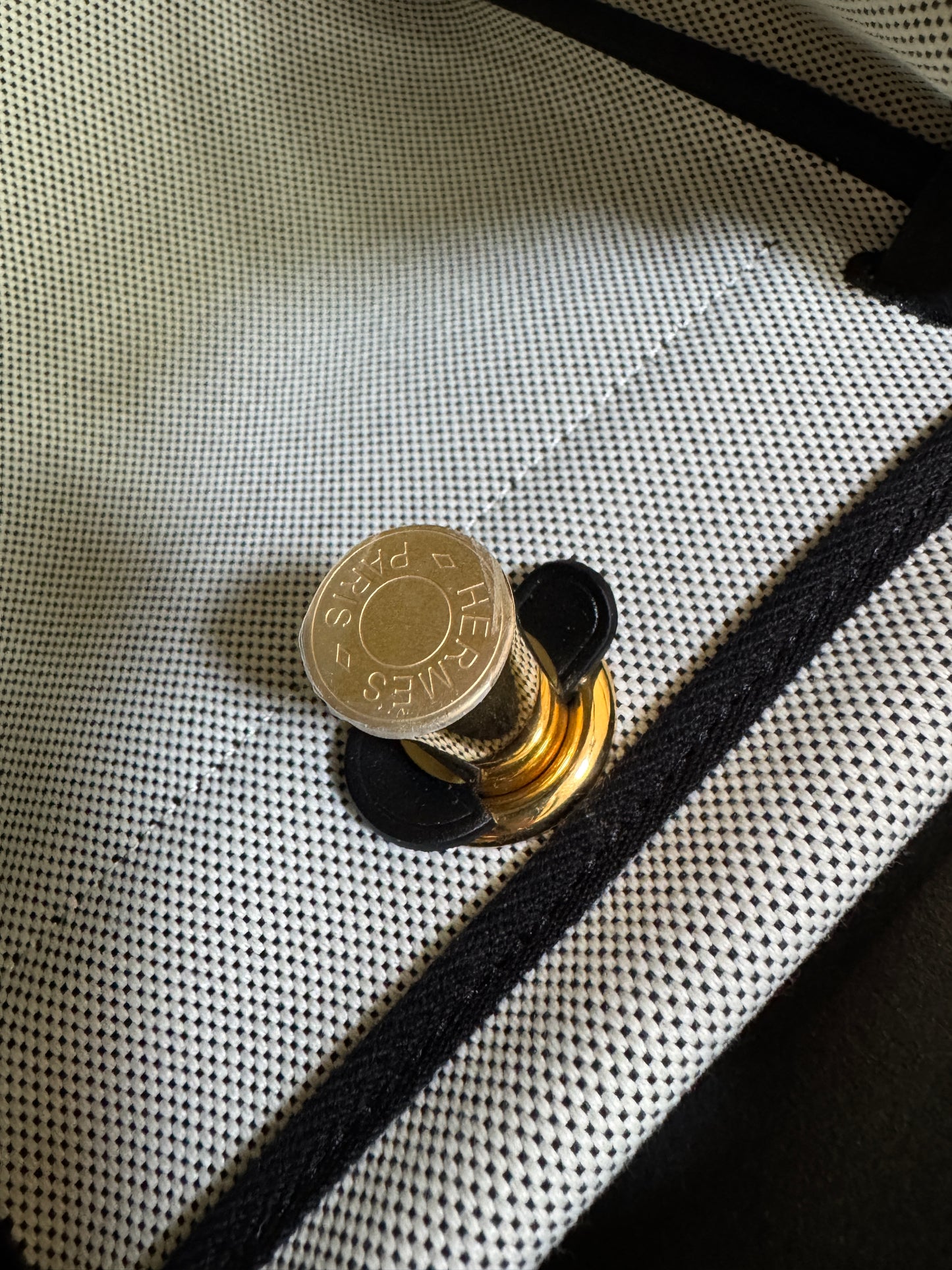 HERMES Mini Herbag 熊貓色 金扣 H Viking 帆布