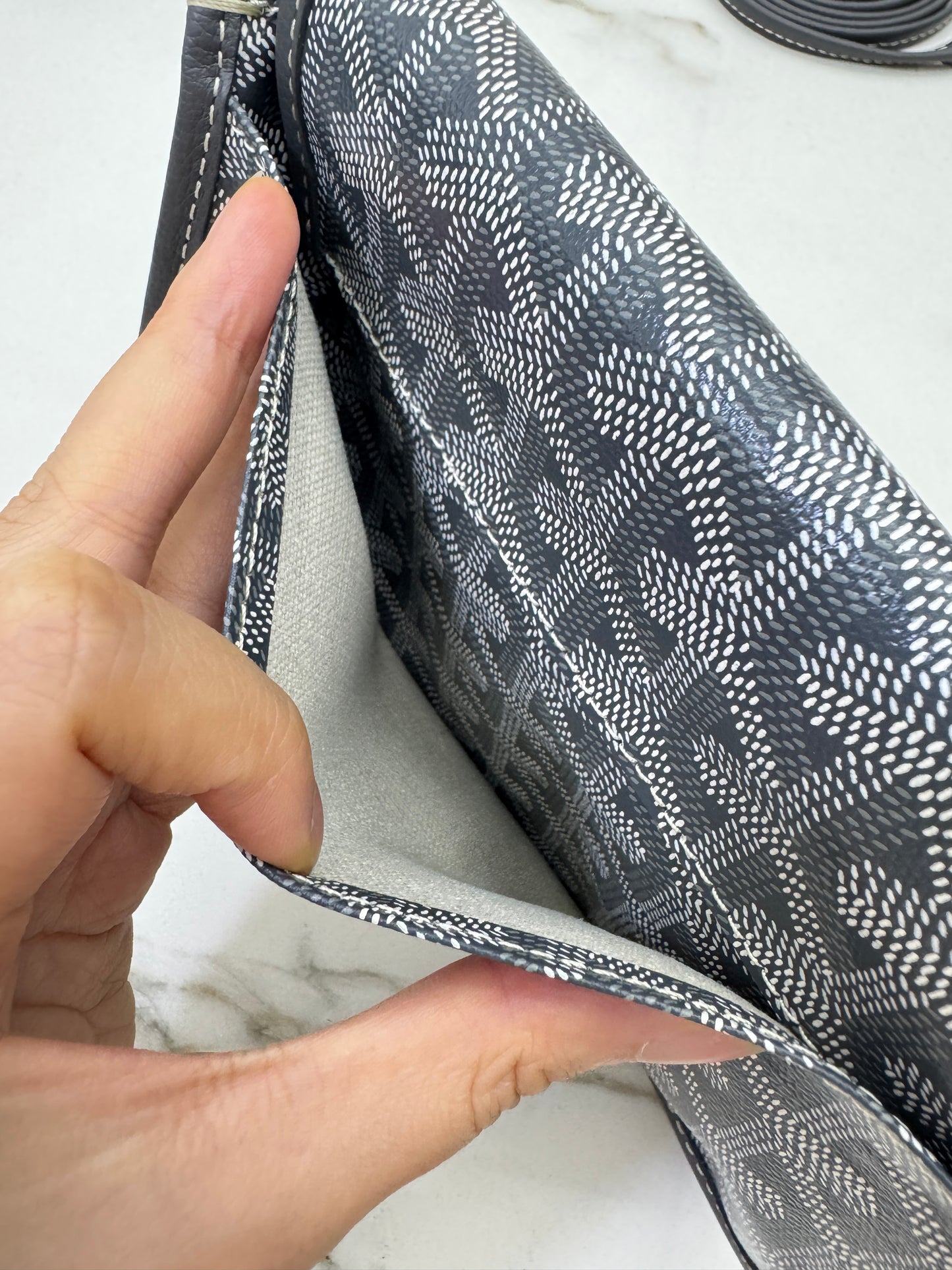 GOYARD Plumet 灰色