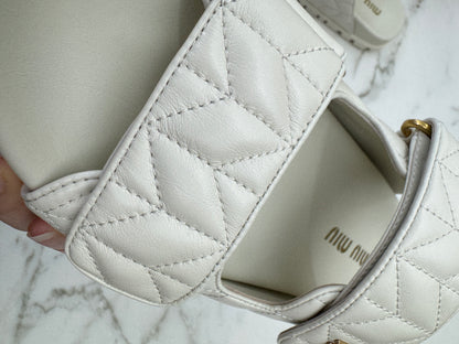 MIU MIU 魔術貼涼鞋 米白色羊皮