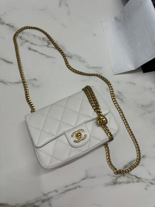 CHANEL 24P 愛心金球 白色 20cm 中號