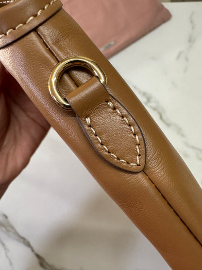MIU MIU Ivy Tote Regular 淺棕色