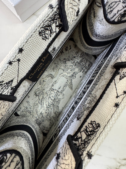 DIOR Book Tote Small 星座系列