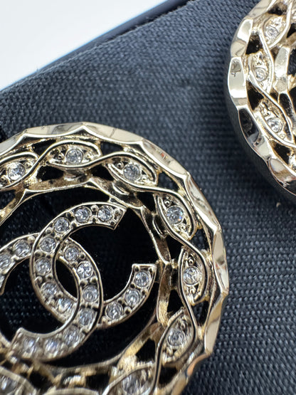 CHANEL 24B 圓形鏤空水鑽耳環