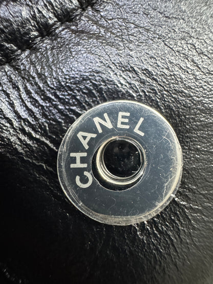 CHANEL 22 Bag Large So Black