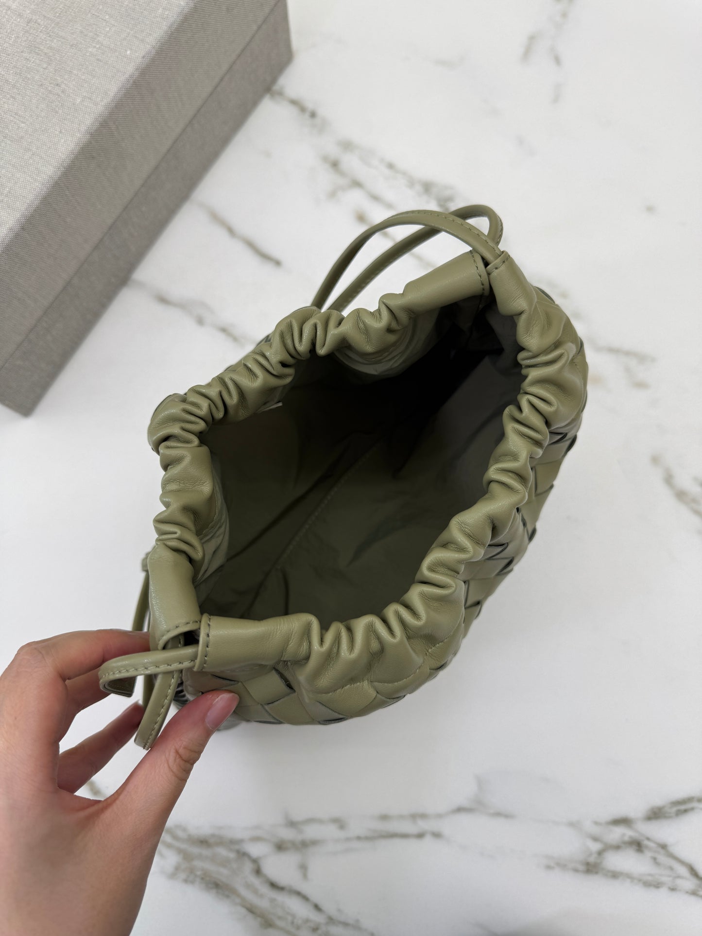 BV Dust Bag Medium 洞石綠 Travertine