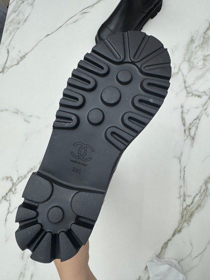 CHANEL 24B 切爾西長靴