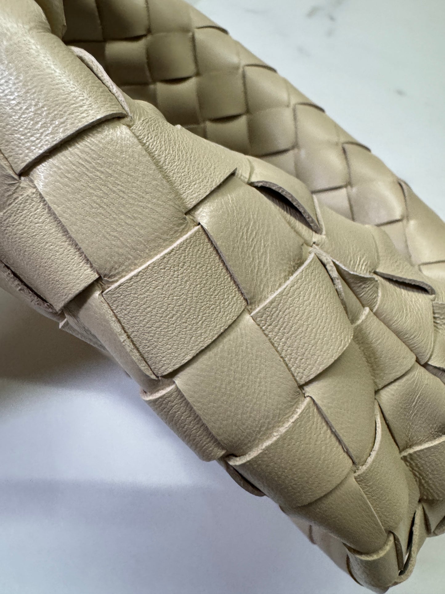 BV Mini Jodie 燕麥色 Porridge