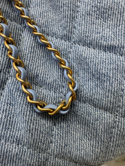 CHANEL 25 Bag 淺藍牛仔Small