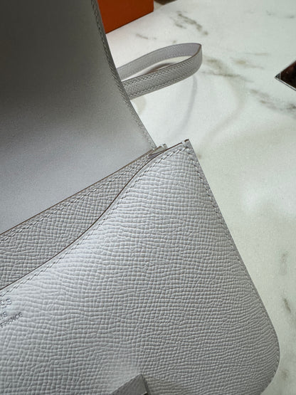 HERMES Mini Constance 奶灰色銀扣 Epsom M4 Gris Pale PHW