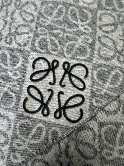 LOEWE Scarf 淺灰 3D Logo 180cm