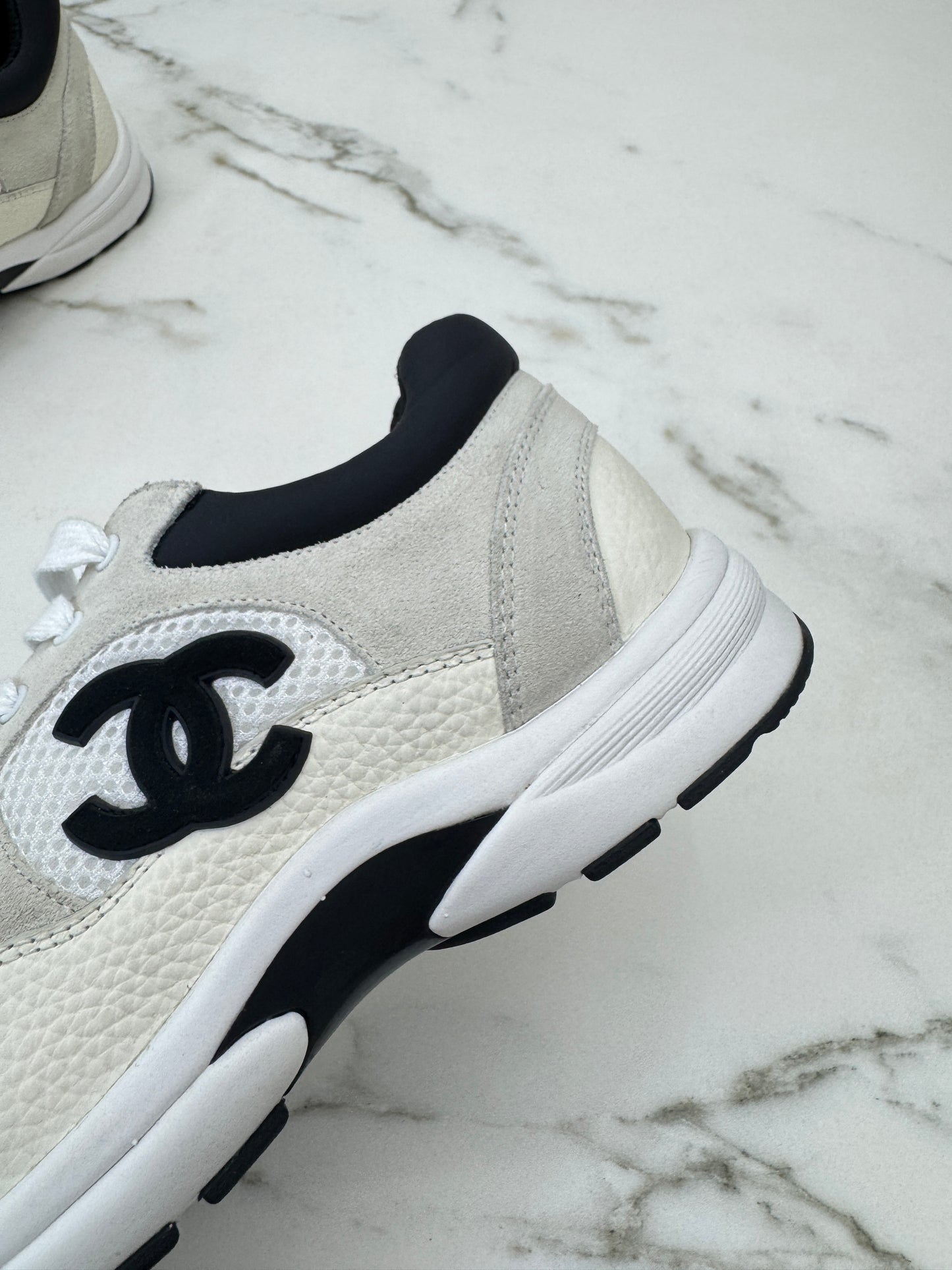 CHANEL 熊貓運動鞋