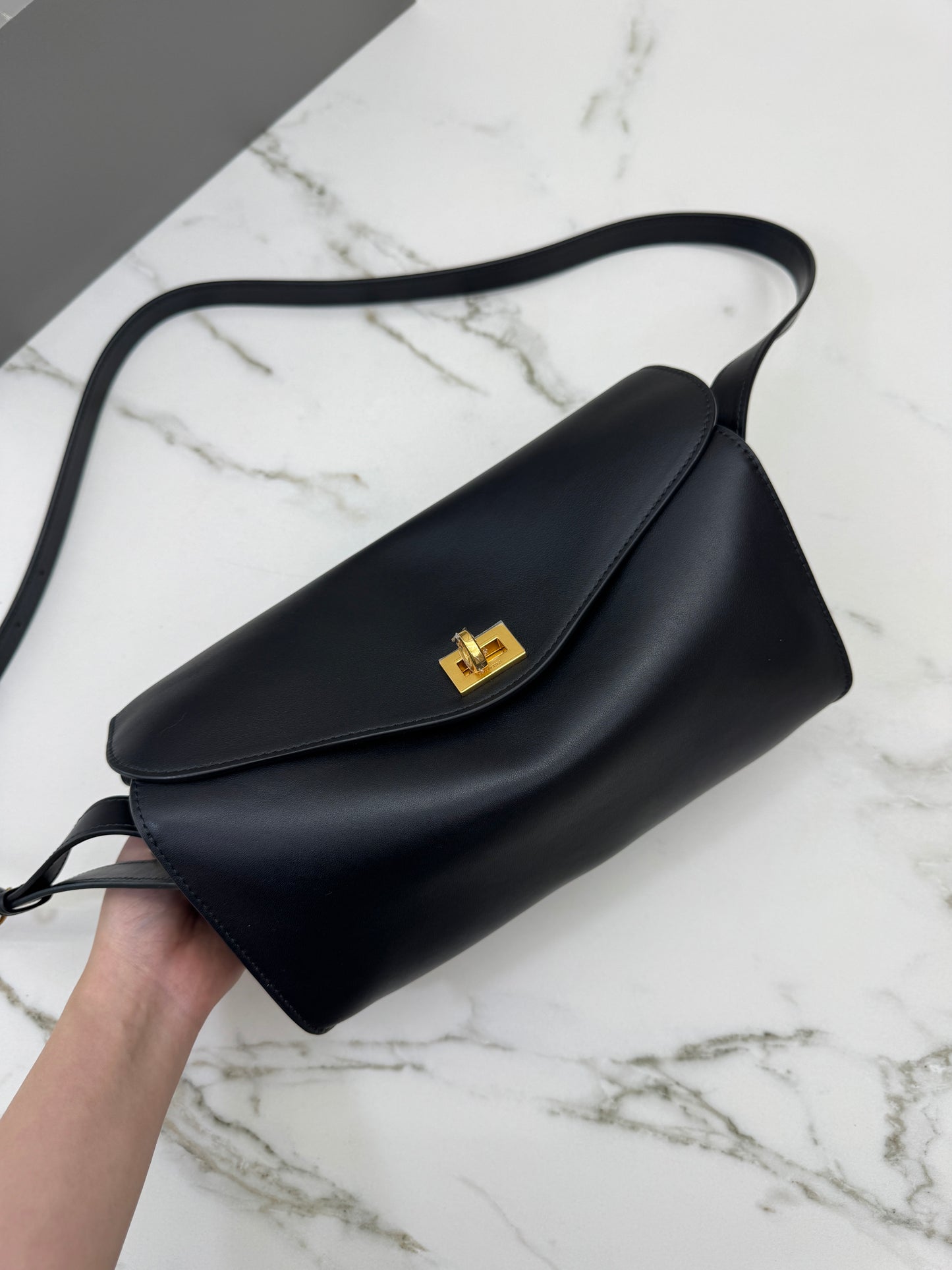 BALENCIAGA Le 7 Hobo
