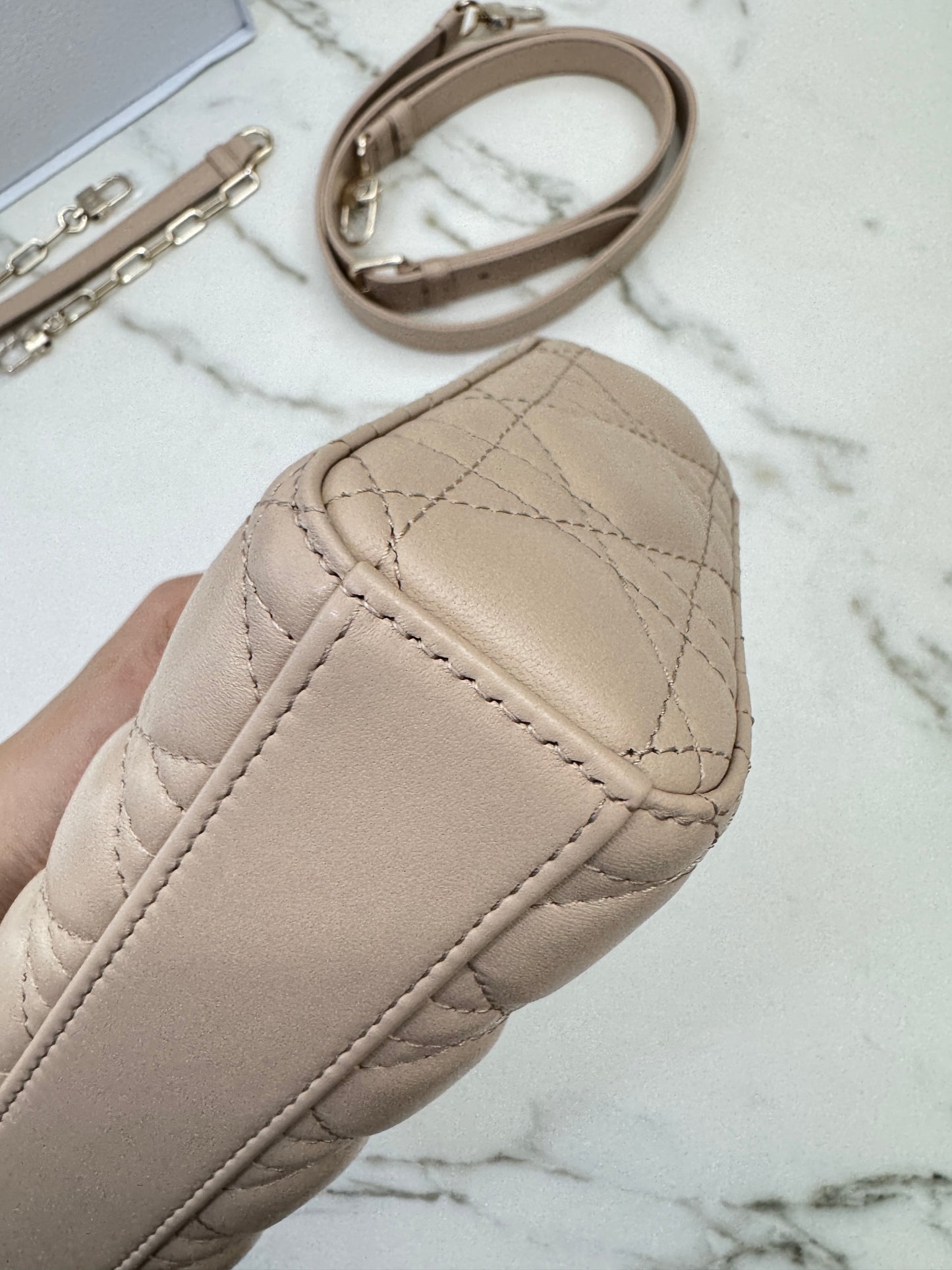 DIOR D-Joy Small 胭脂米 Powder Beige￼