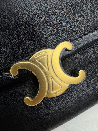 CELINE Soft Triomphe Half Moon 黑色