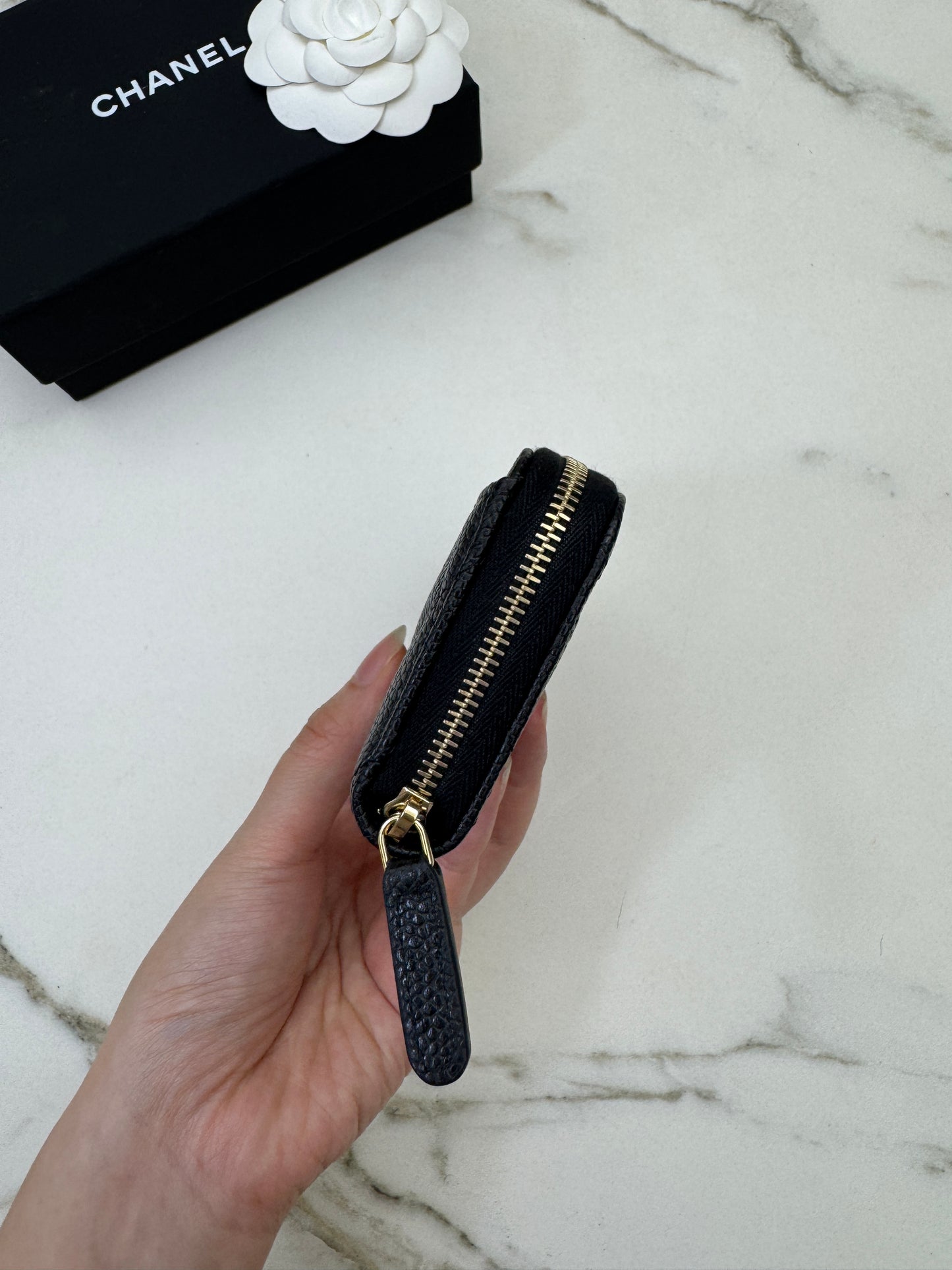 CHANEL 黑金牛拉鏈零錢包 Coin Purse