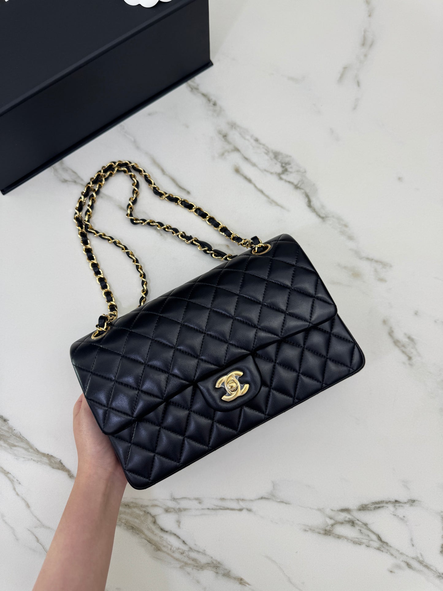 CHANEL CF25 Medium 黑金羊
