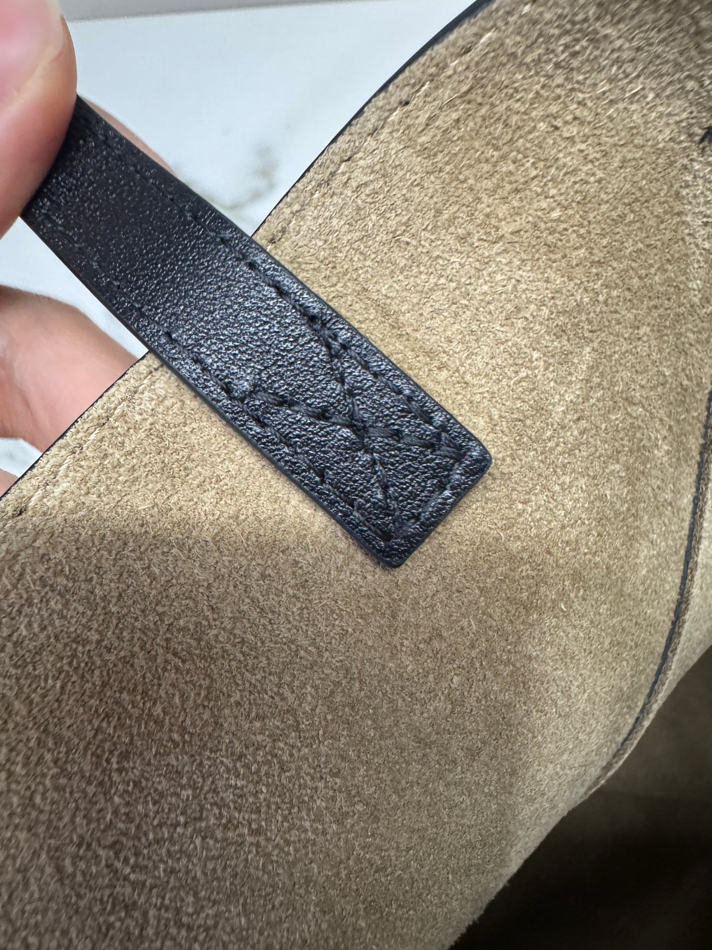 LOEWE Puzzle Fold 黑色 Medium