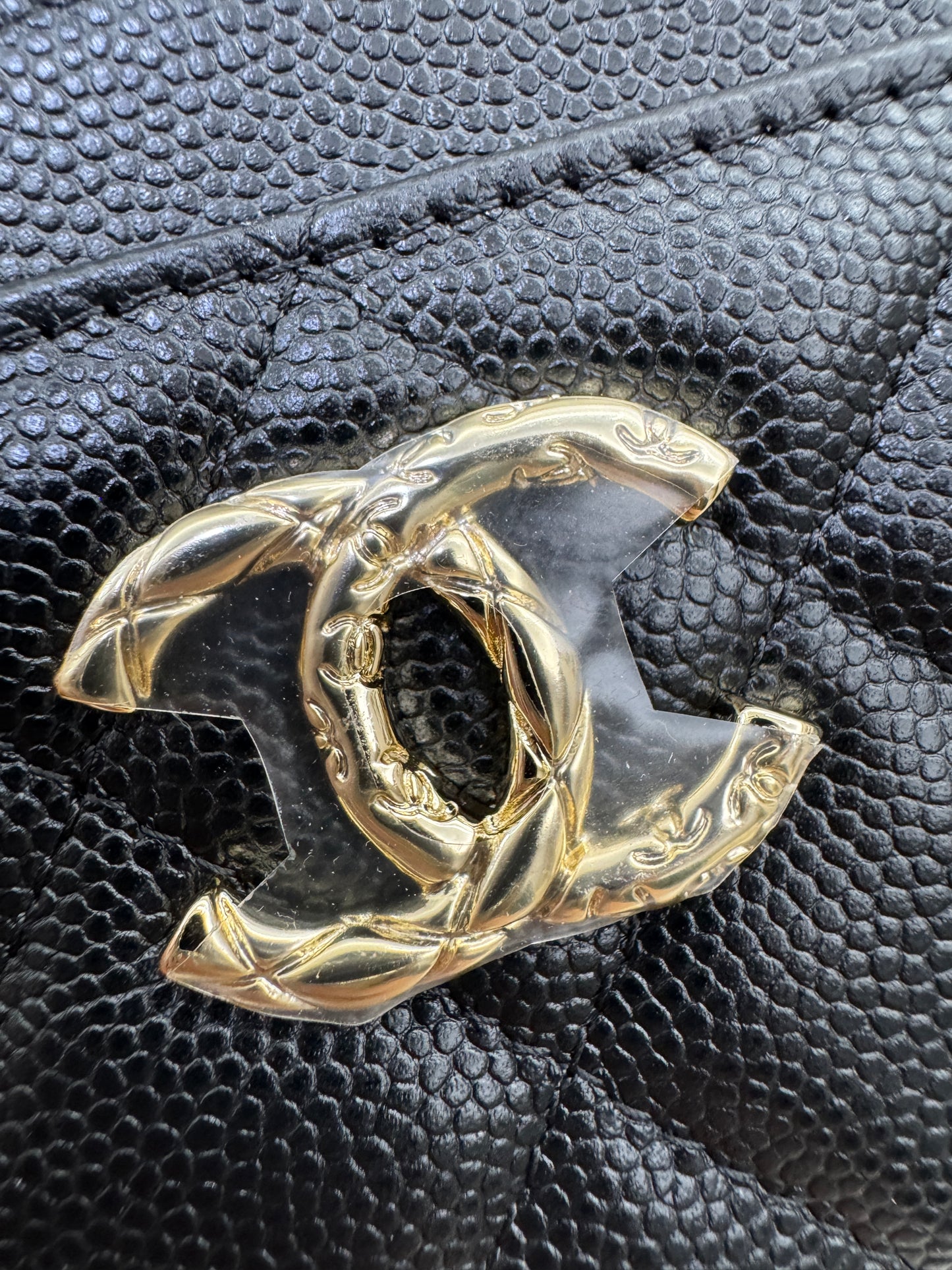 CHANEL 雕刻扣L型拉鏈小錢包