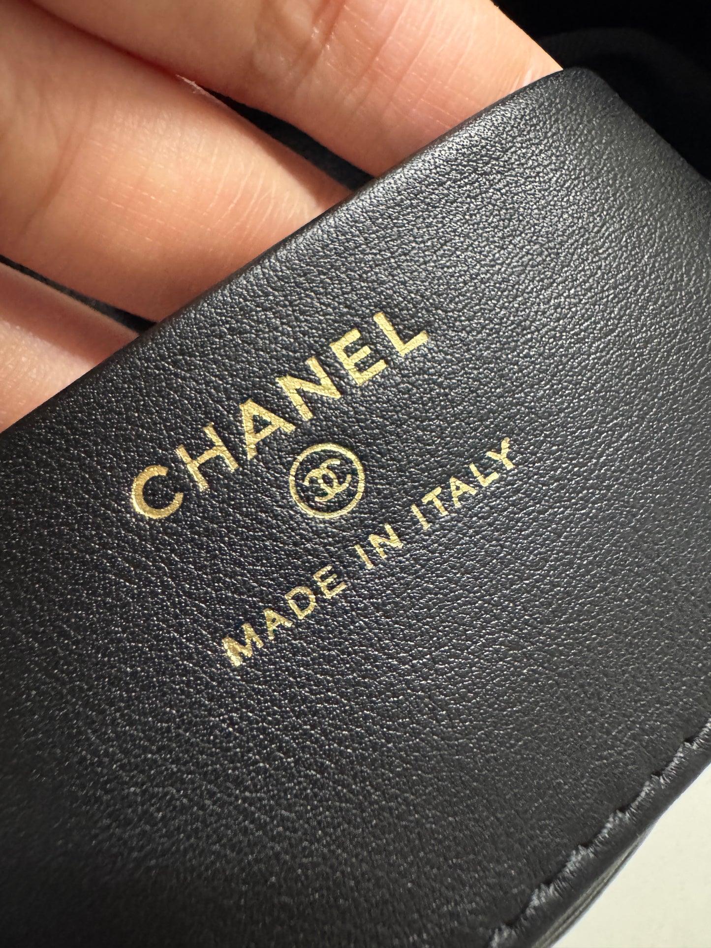 CHANEL 31Bag Nano 黑色油臘羊皮