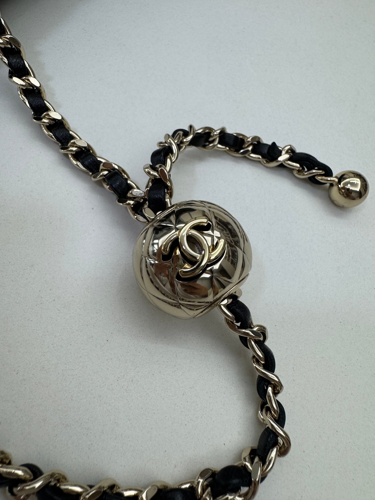 CHANEL 25K亮面淺金球 Mini CF20 Pearl Crush