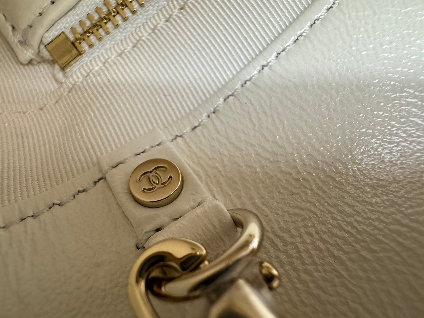 CHANEL Mini 31Bag 油蠟羊皮 白色 新版