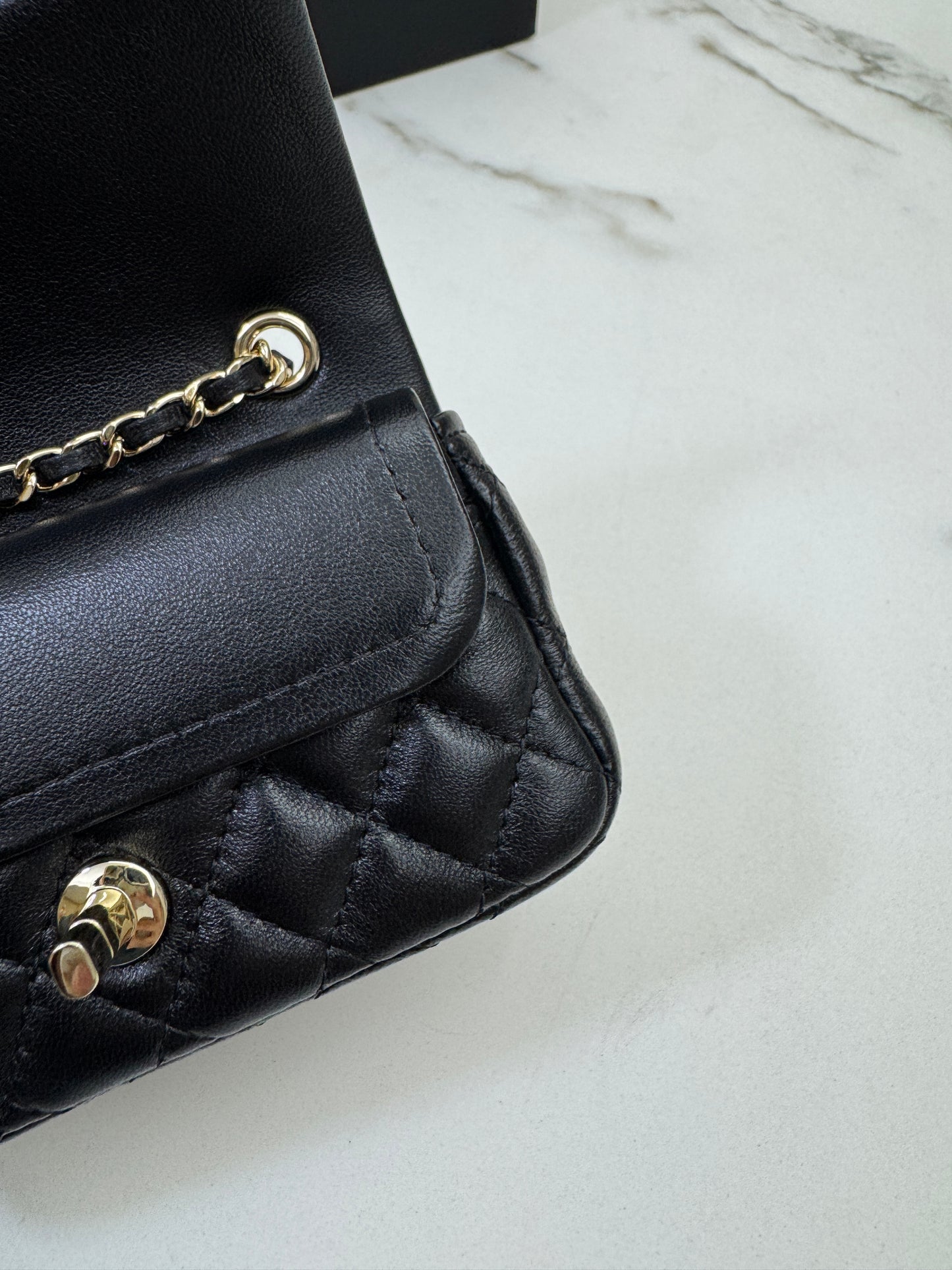 CHANEL 迷你CF包掛 黑色