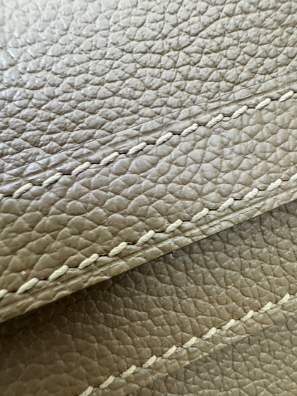 HERMES Kelly Danse 馬爾法米金扣 Evercolor 8Q GHW