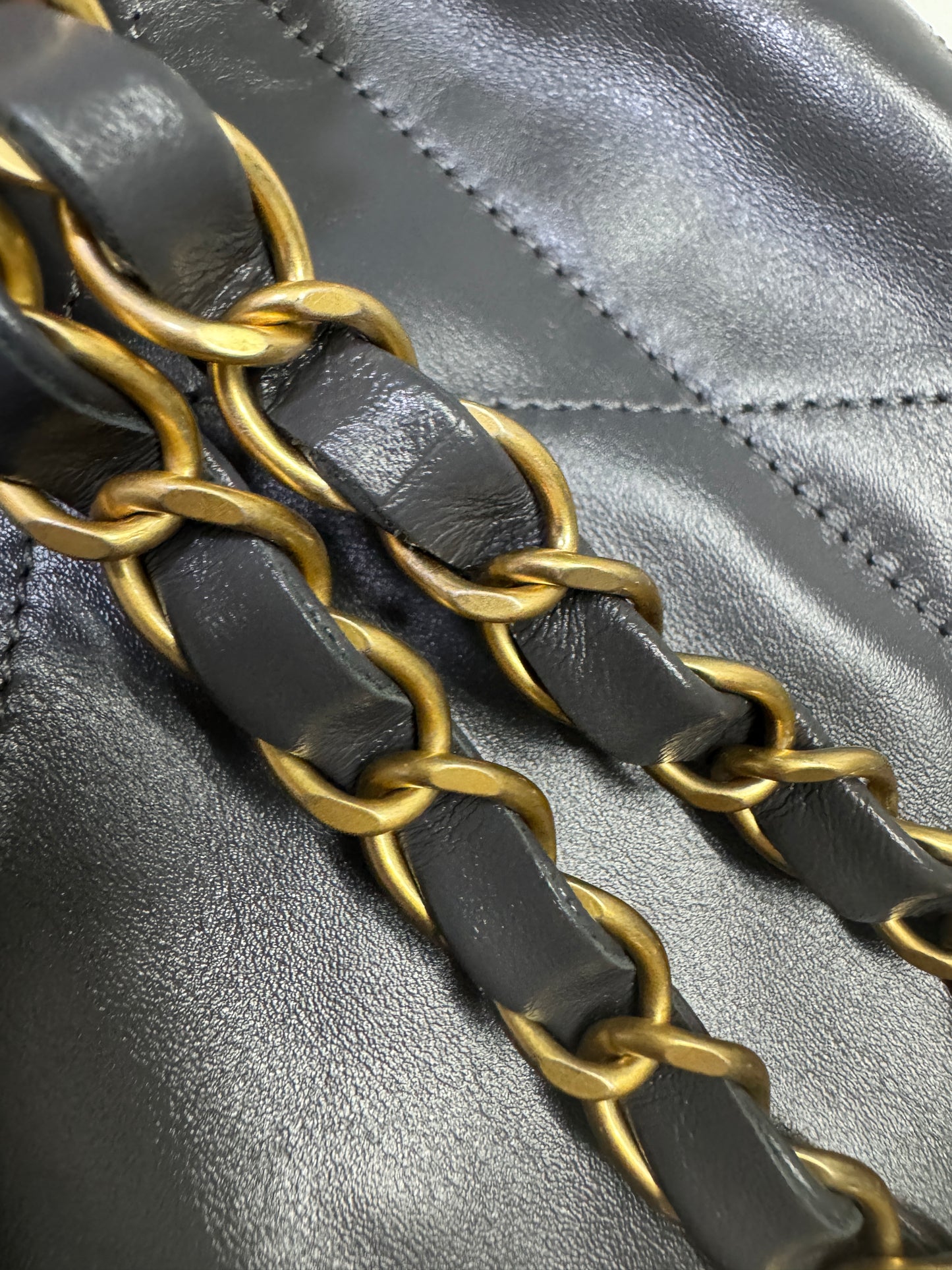 CHANEL 22Bag 小號 深灰色