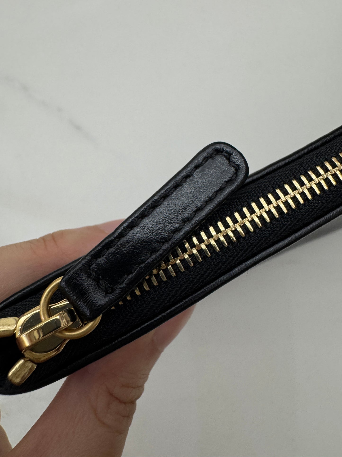 CHANEL 22Bag Medium 黑金