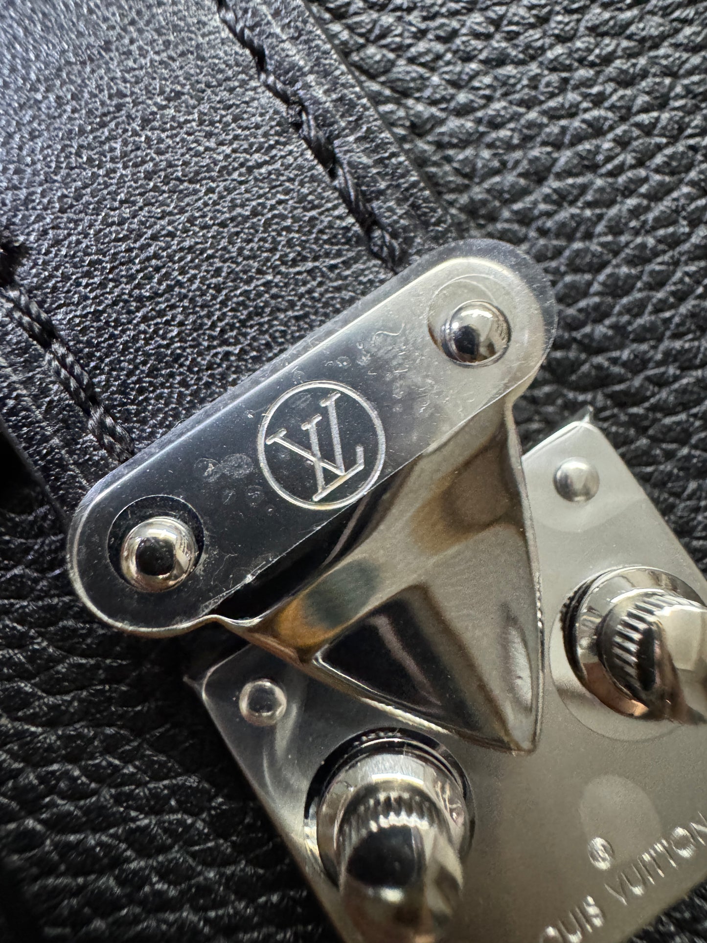 LV Side Trunk MM 黑色皮款