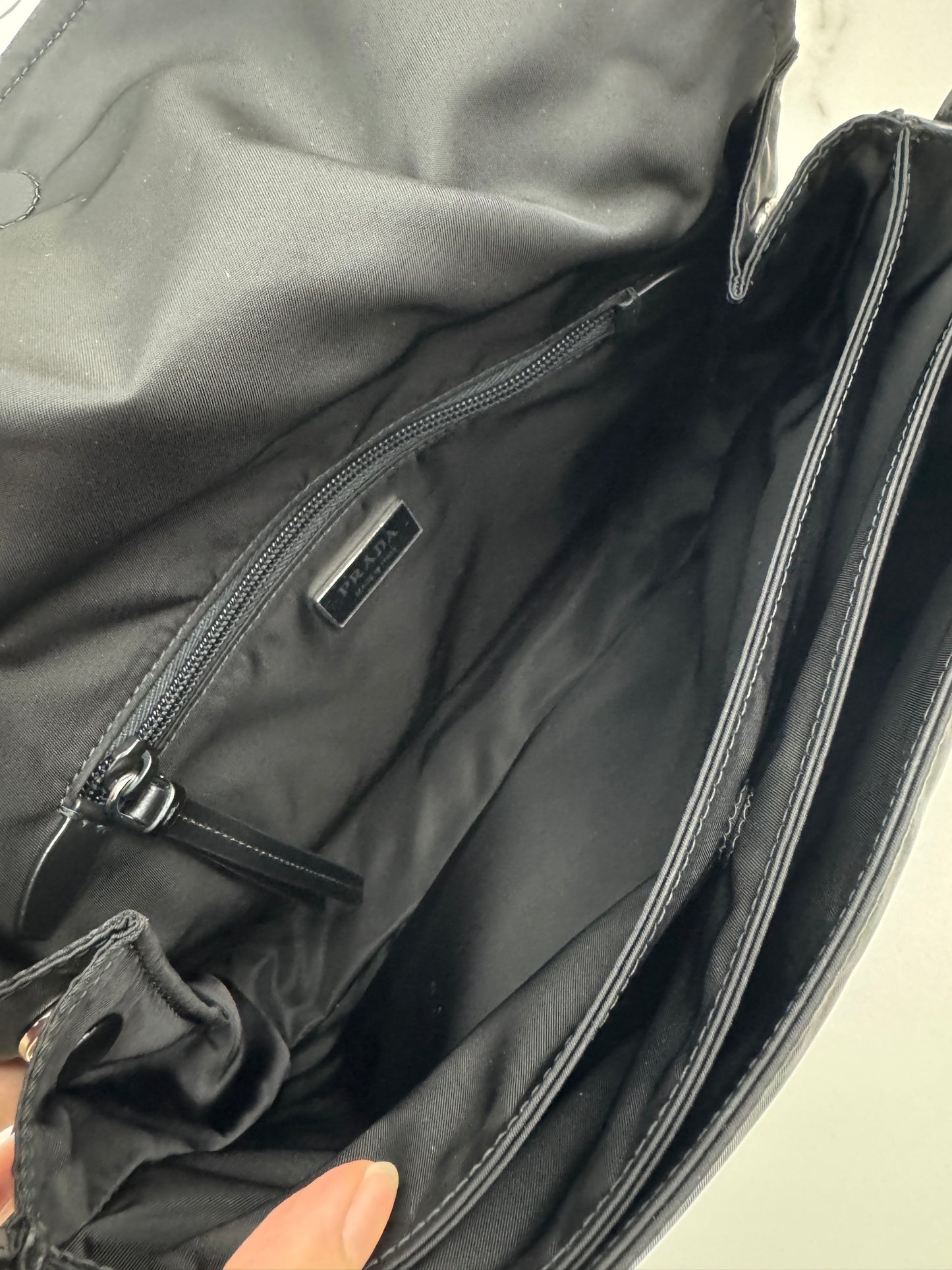 PRADA Cini 郵差包黑色 Medium