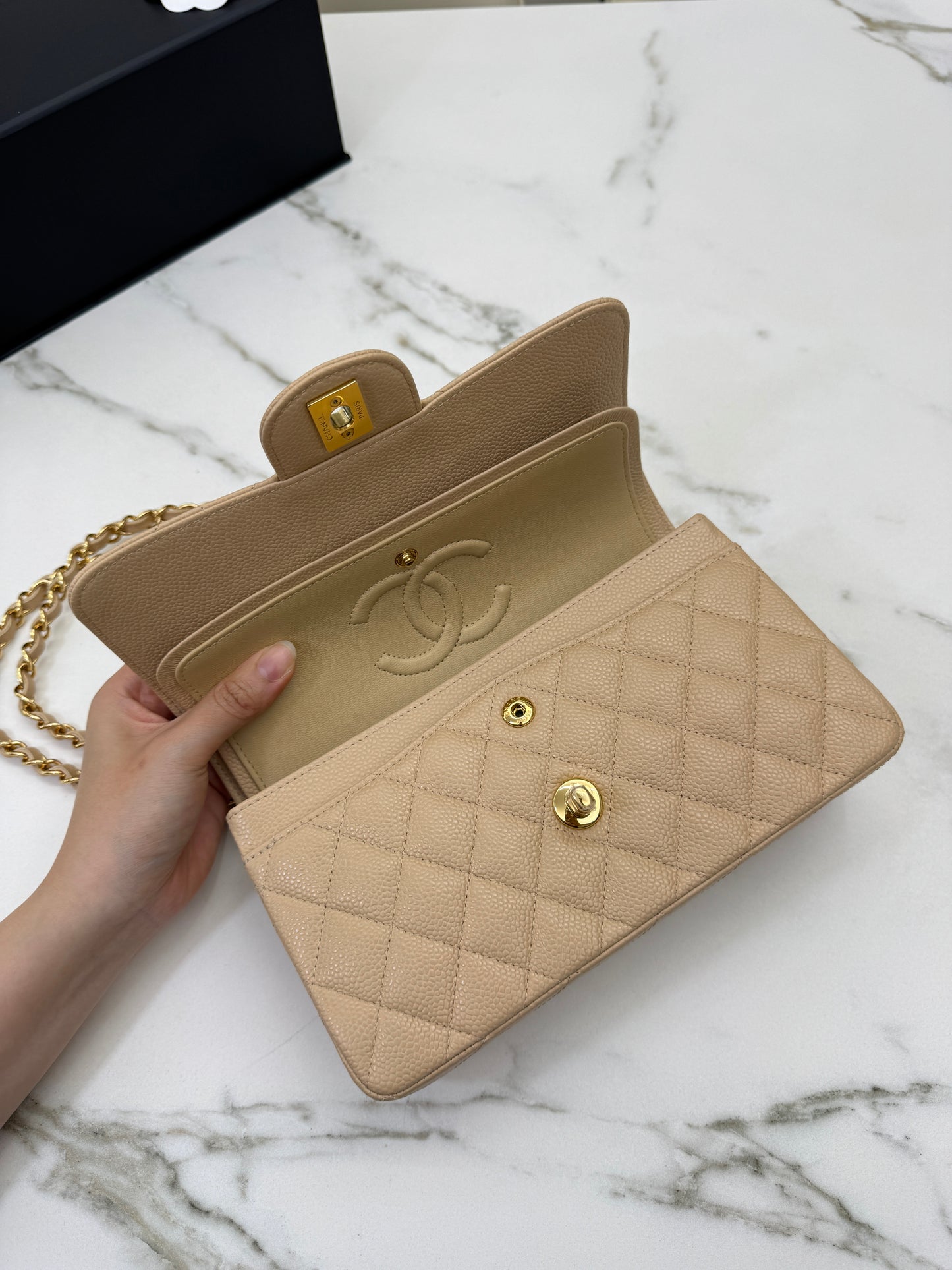 CHANEL CF23 Small 米杏色牛皮金扣 Beige Caviar Calfskin GHW