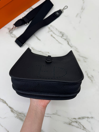 HERMES Evelyne23 黑銀 TC