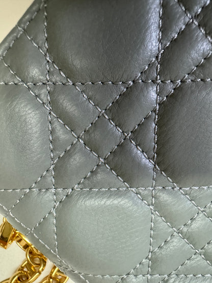 DIOR Caro 石灰色 小號