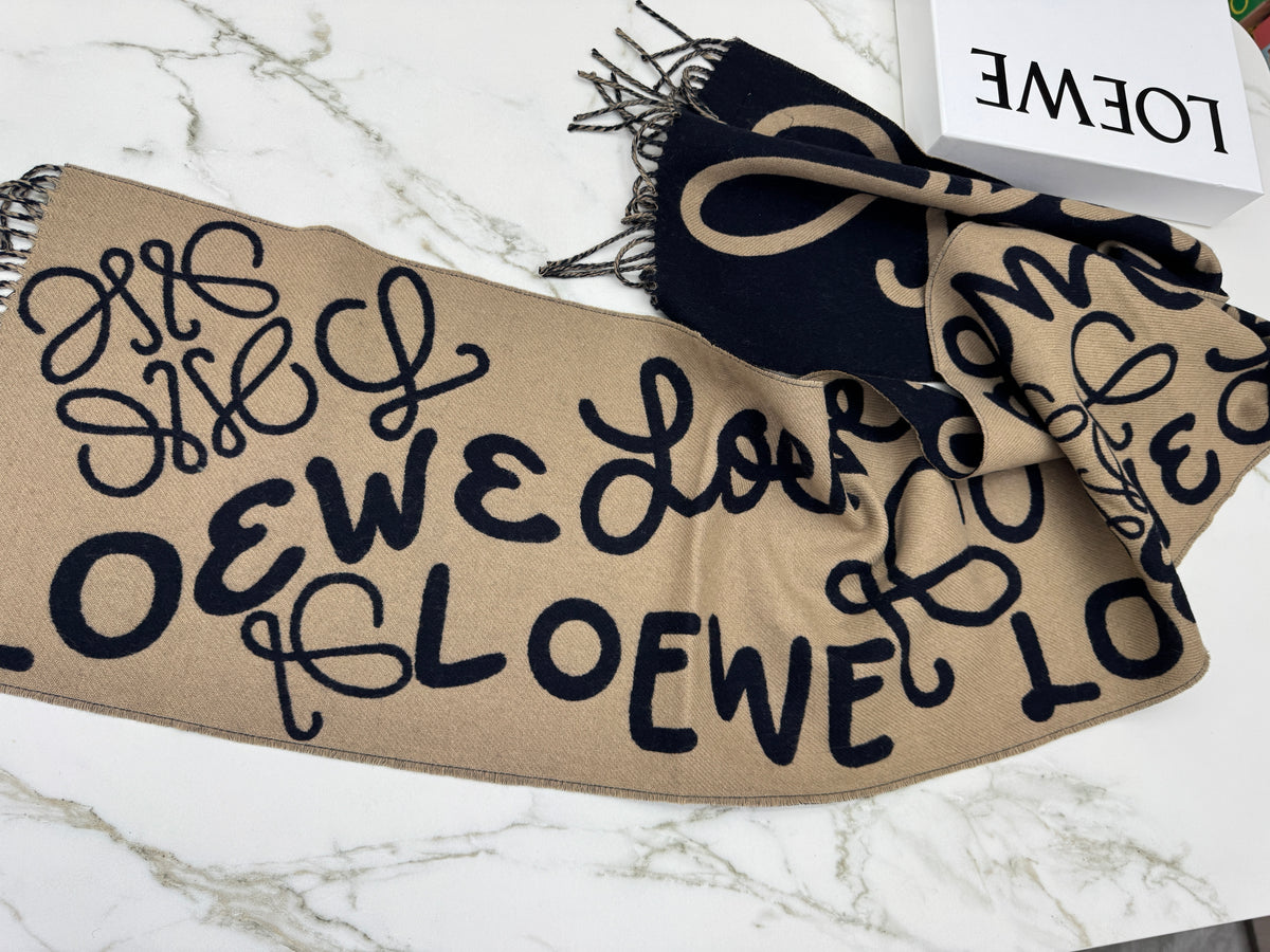 LOEWE 塗鴉圍巾