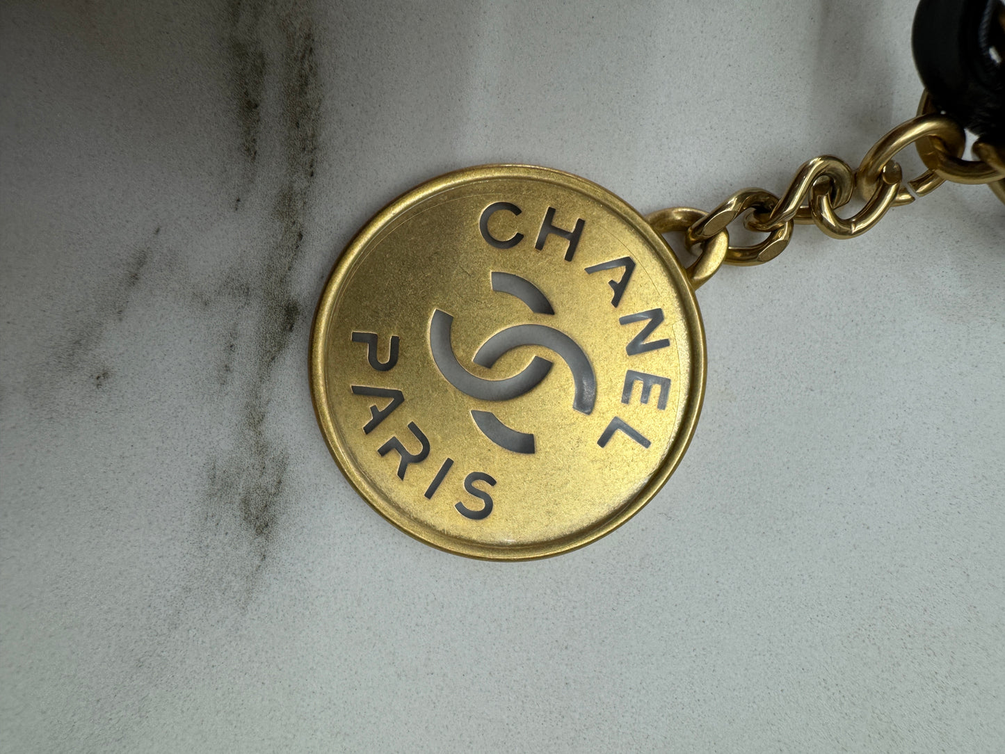 CHANEL 22Bag Medium 黑金