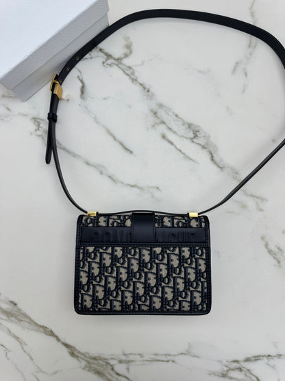 DIOR 30 Montaigne Small Blue Oblique