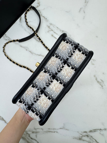 CHANEL 22K 郵差豆腐包 漸變Tweed