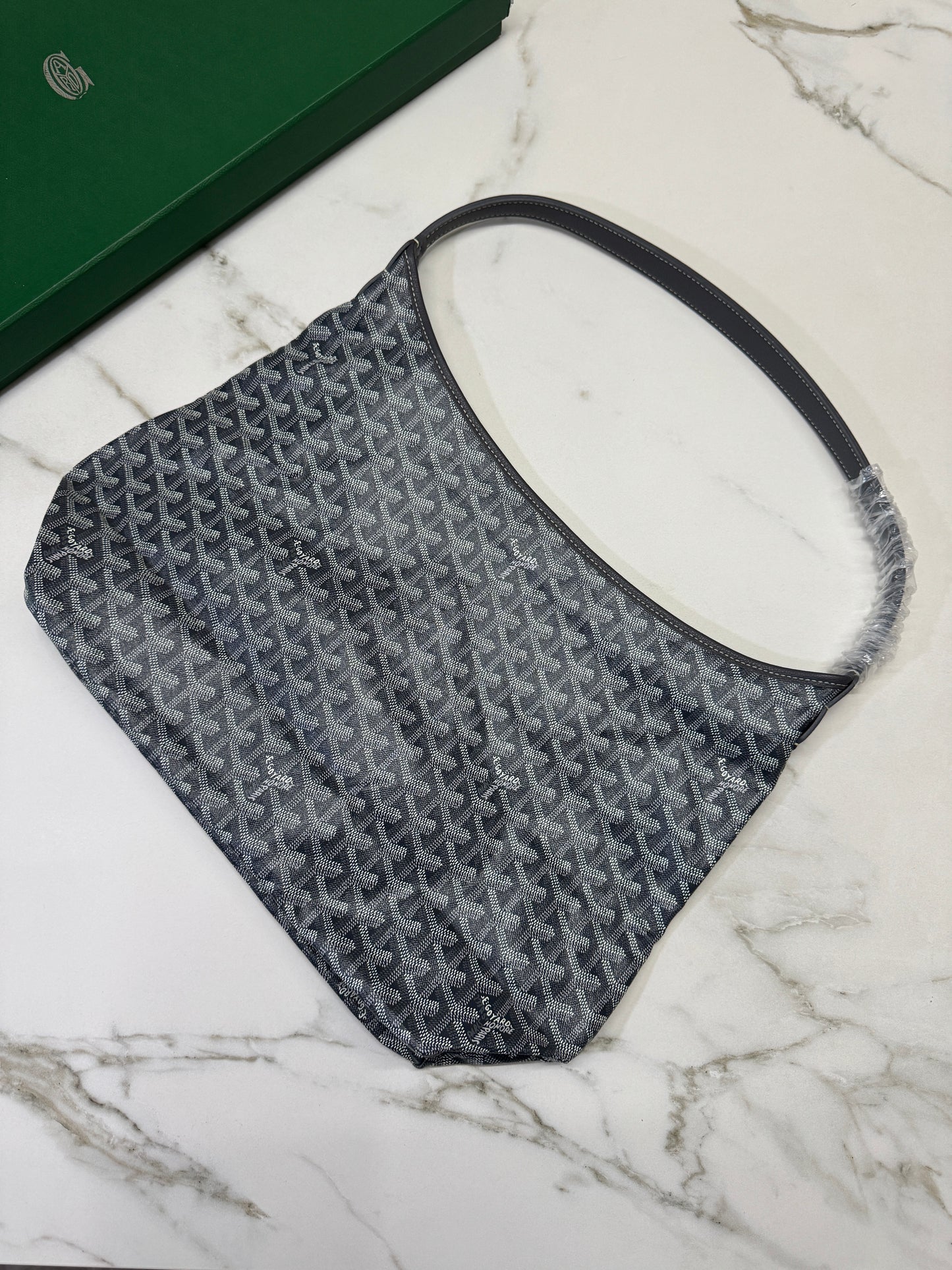 GOYARD 灰色Hobo 紅色小愛心
