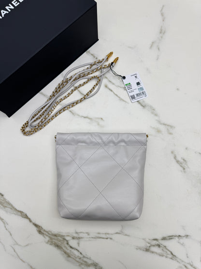 CHANEL Mini 22 Bag 25P淺灰色 新版磁吸扣