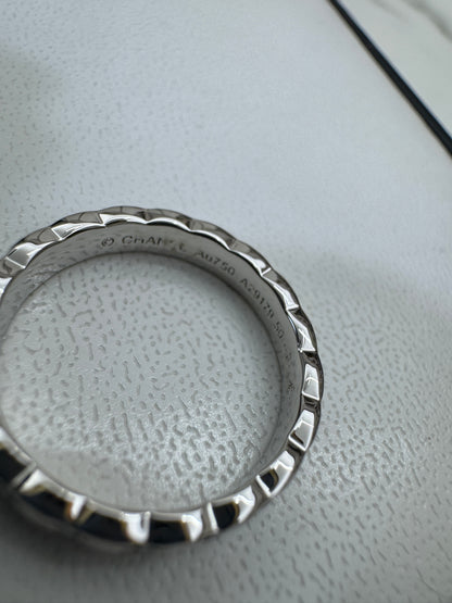 CHANEL Mini Coco Crush 間鑽白金色