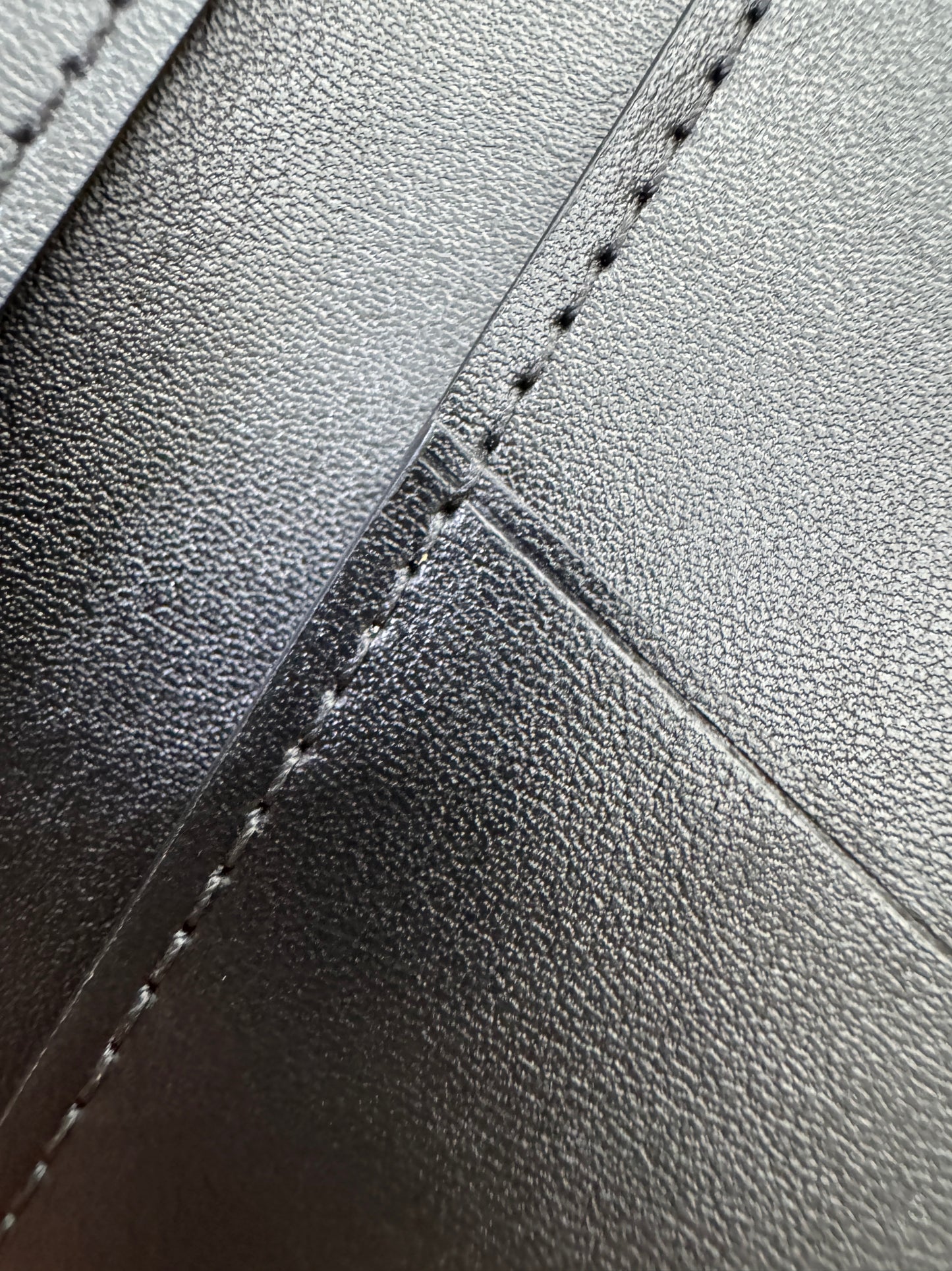 LV Pocket Organizer 黑色滑皮款Monogram Shadow