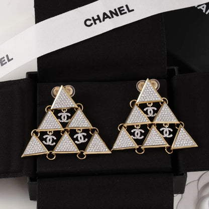 CHANEL 耳夾款