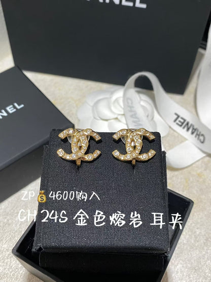 CHANEL 耳夾款