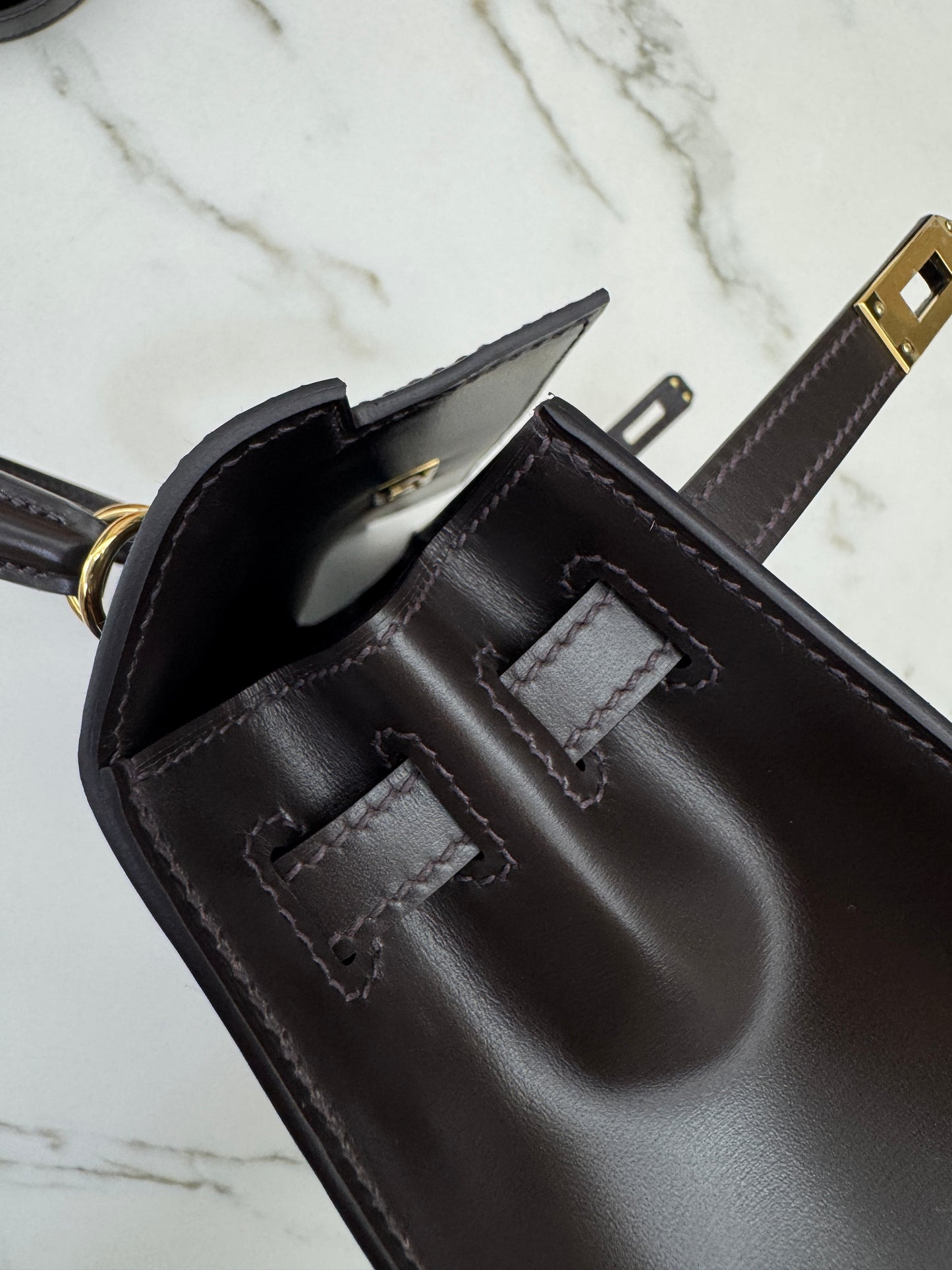 HERMES Kelly 25 烏木色Box皮金扣 外縫 Ebene Box Leather Seilier GHW